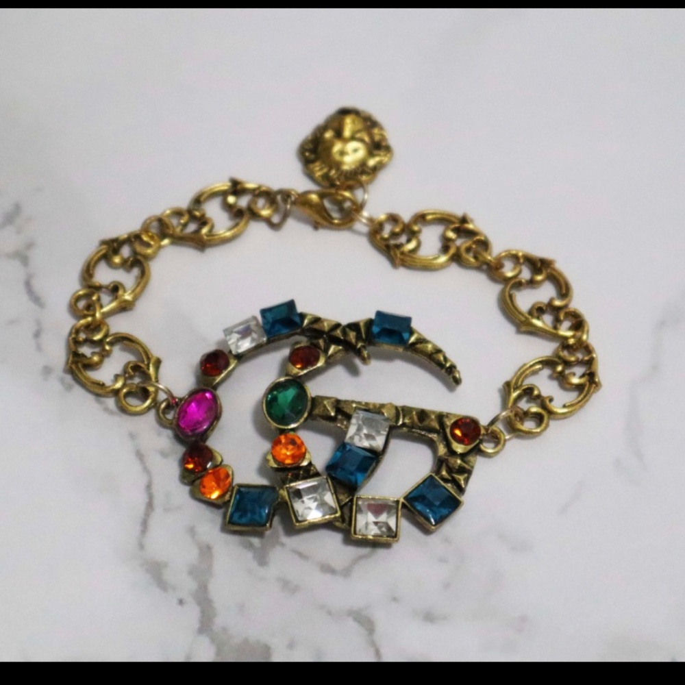 Fashion bracelet
